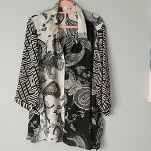 Rose & Olive Black and White Patterned Blouse